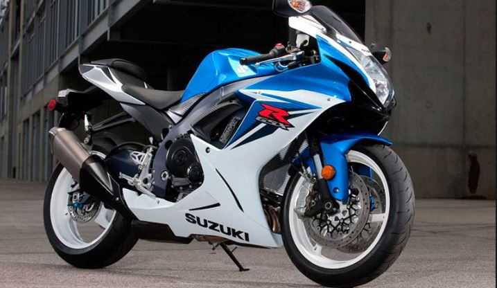 Pintura-das-carenagens-Suzuki