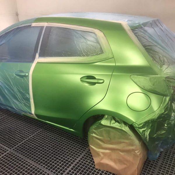Como retocar a pintura da carrocaria?