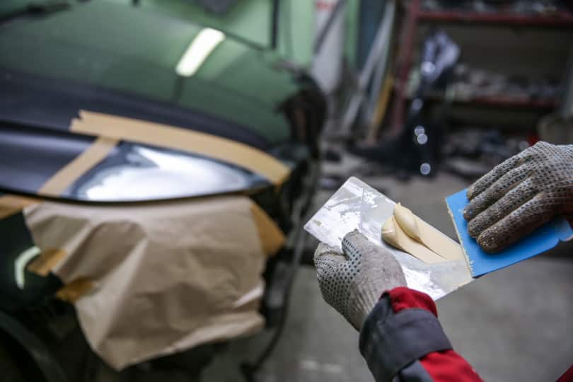 Como retocar a pintura da carrocaria?