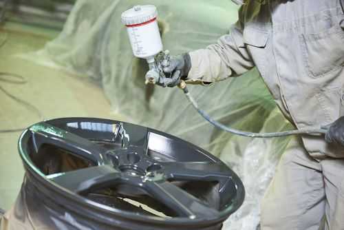 Aplicacao-da-pintura-em-automoveis-motos-e-bicicletas