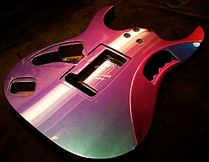 como aplicar tinta numa guitarra